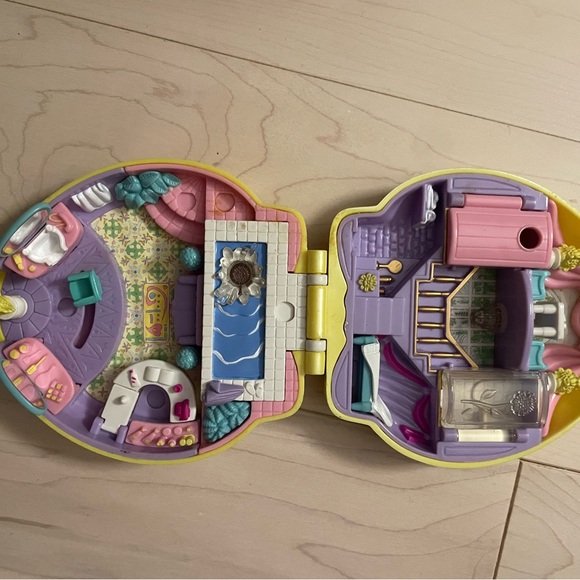 VINTAGE POLLY POCKET DOLL HOUSE💋🍯 - Picture 2 of 2